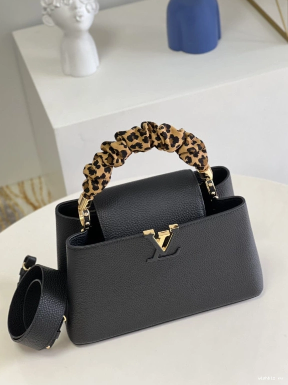 WIS VUITTON MM LOUIS CAPUCINES 0719